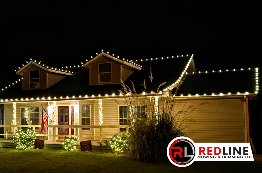 redline-chrismtas-lighting a house with Christmas lights